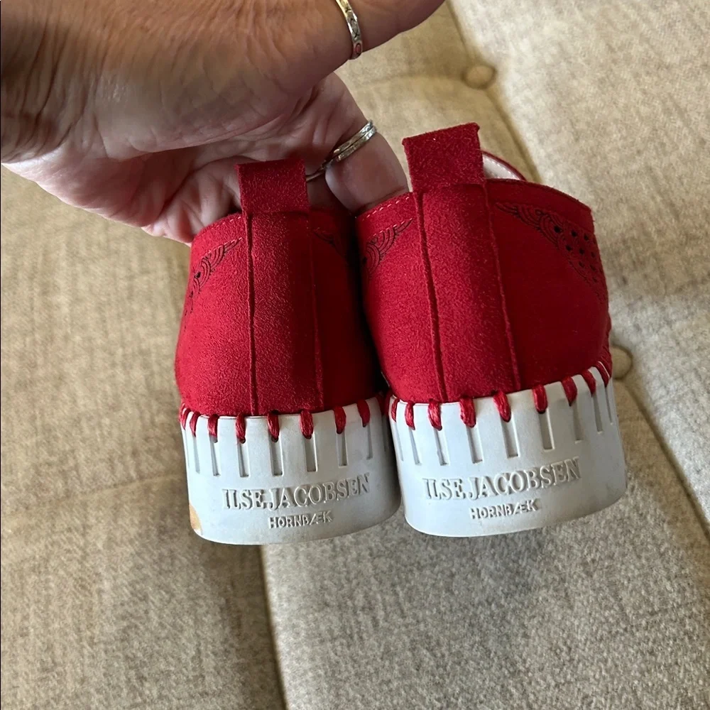 LLSE JAKOBSON DEEP RED SLIP ON PLATFORM TULIP CASUAL SNEAKERS SZ 39